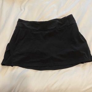 Lululemon tennis skirt with pleats on the side
